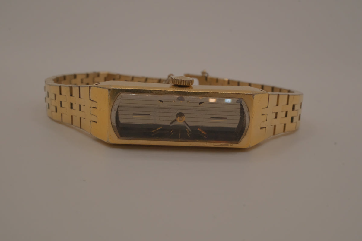 Vintage 1979 Gold-Plated Seiko Mechanical Watch with Faceted Glass