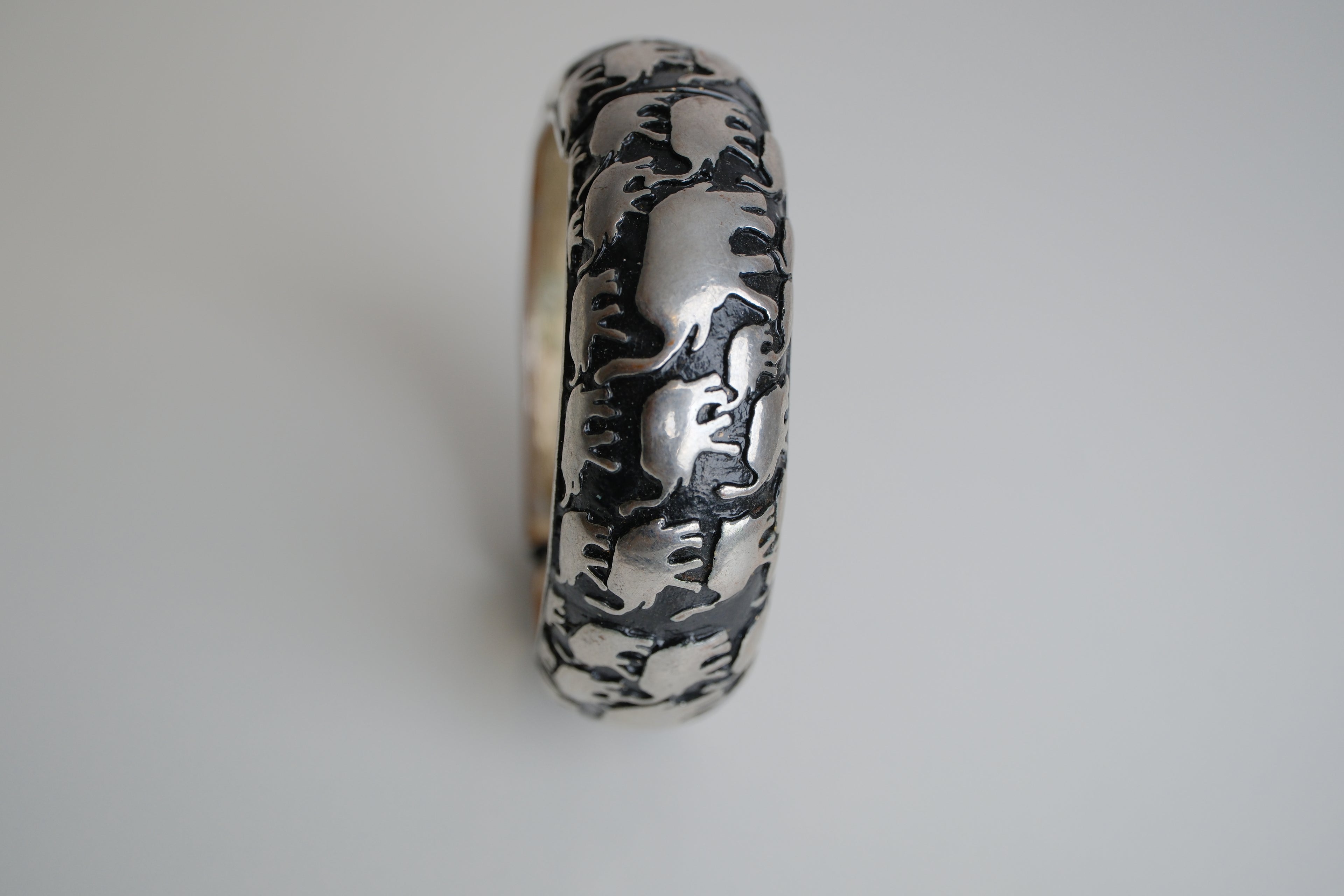 Sterling silver elephant cuff bracelet&nbsp;