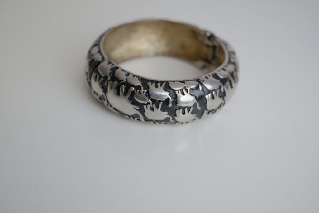 Sterling silver elephant cuff bracelet&nbsp;
