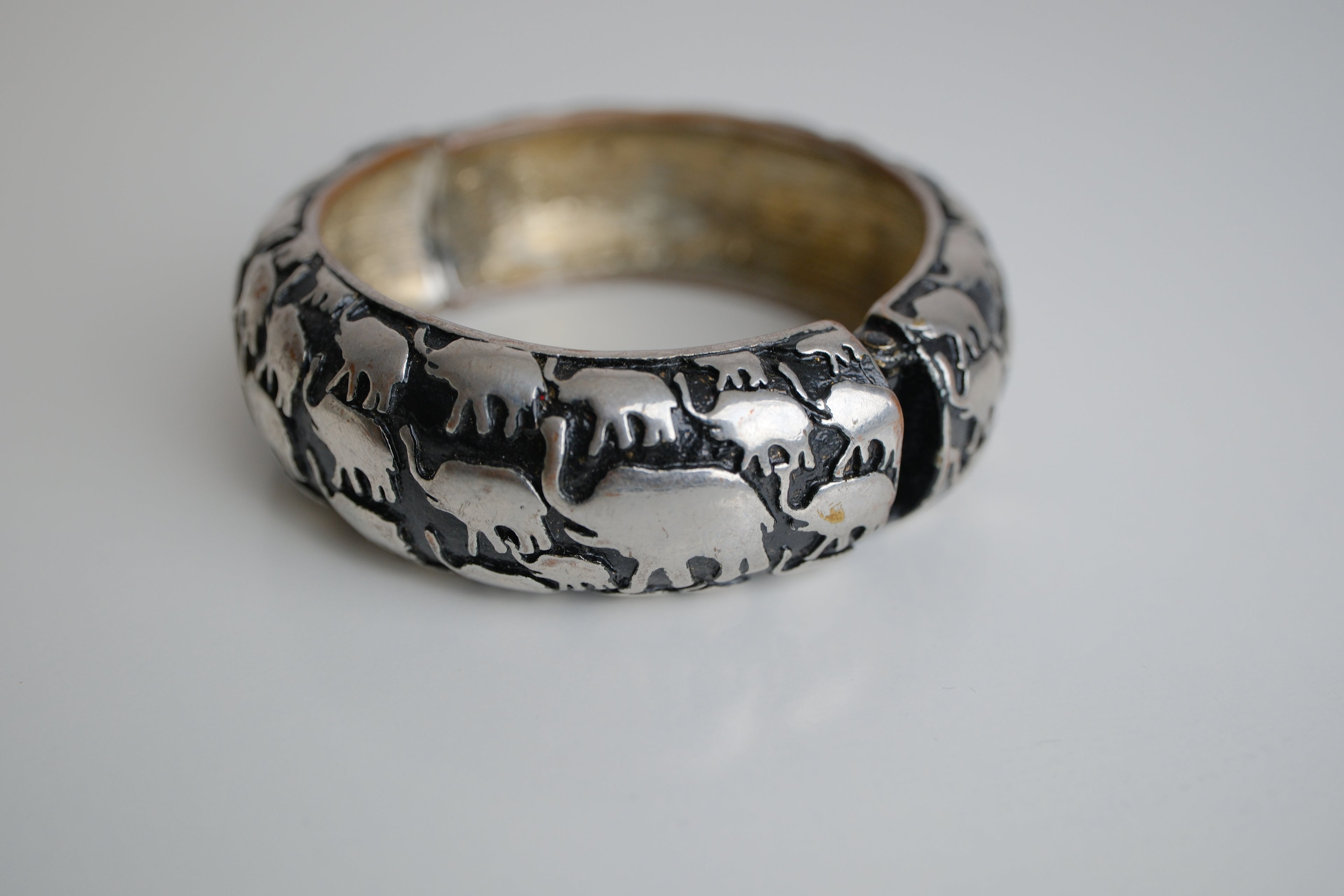 Sterling silver elephant cuff bracelet&nbsp;