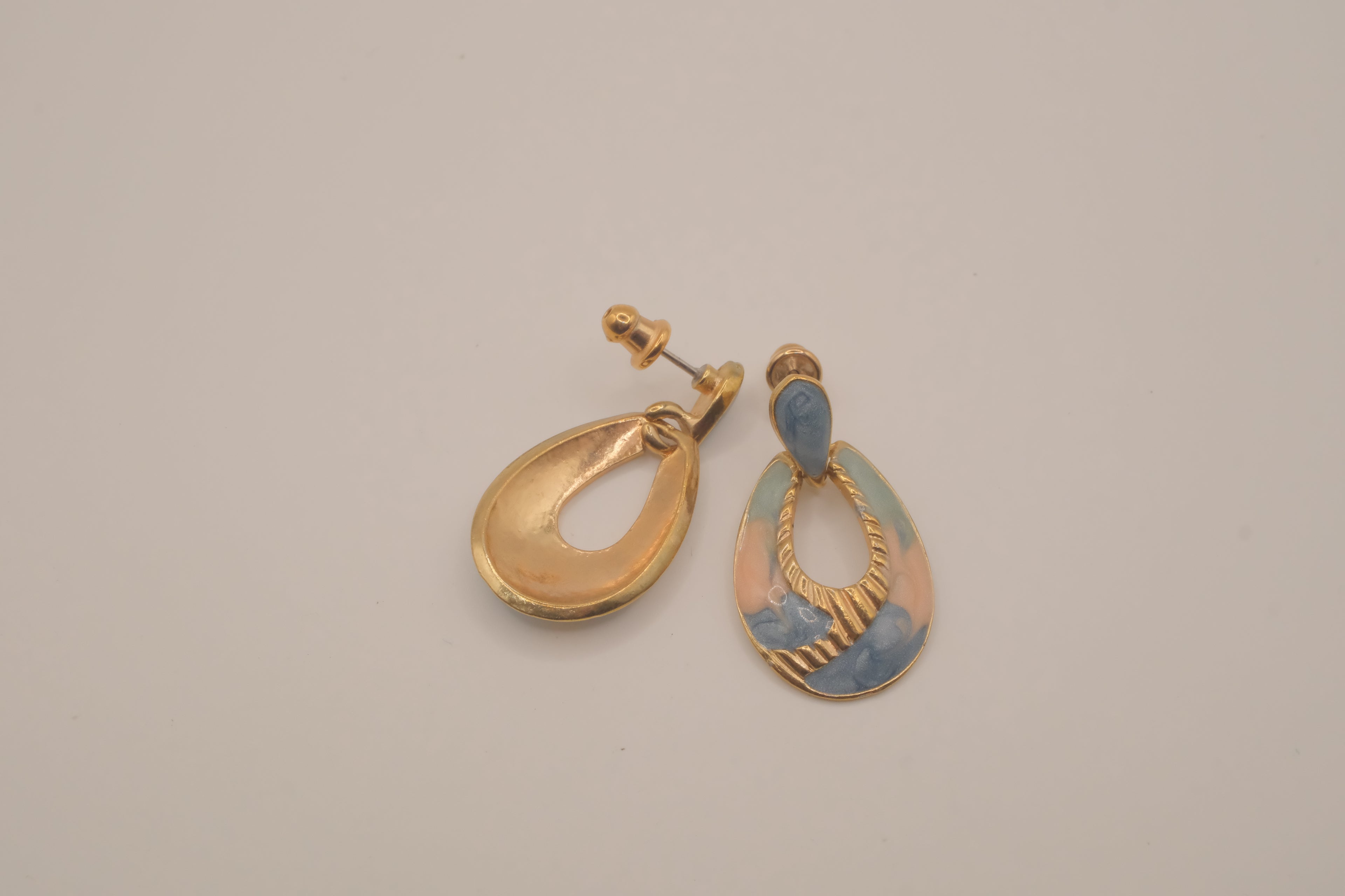 Vintage 1980s Pastel colored enamel drop earrings