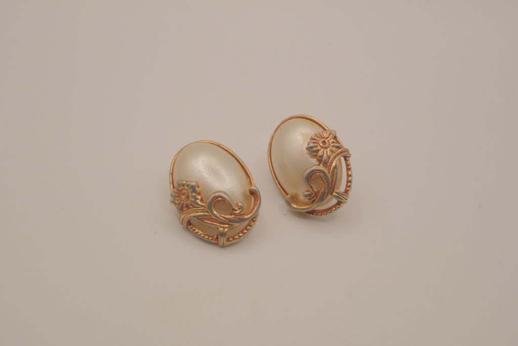 Vintage Lustrous Filigree faux Pearl Earrings