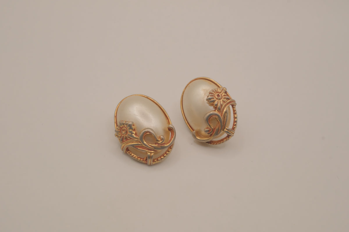 Vintage Lustrous Filigree faux Pearl Earrings