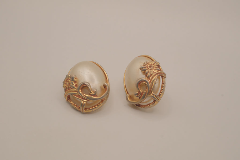 Vintage Lustrous Filigree faux Pearl Earrings