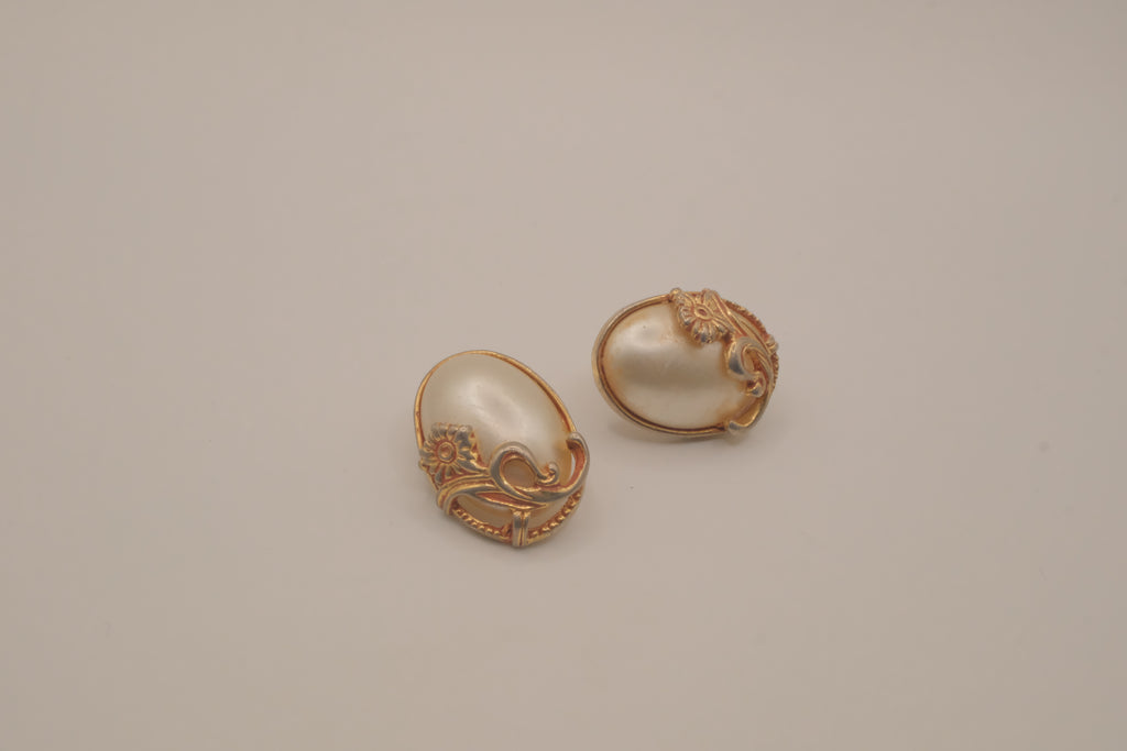 Vintage Lustrous Filigree faux Pearl Earrings