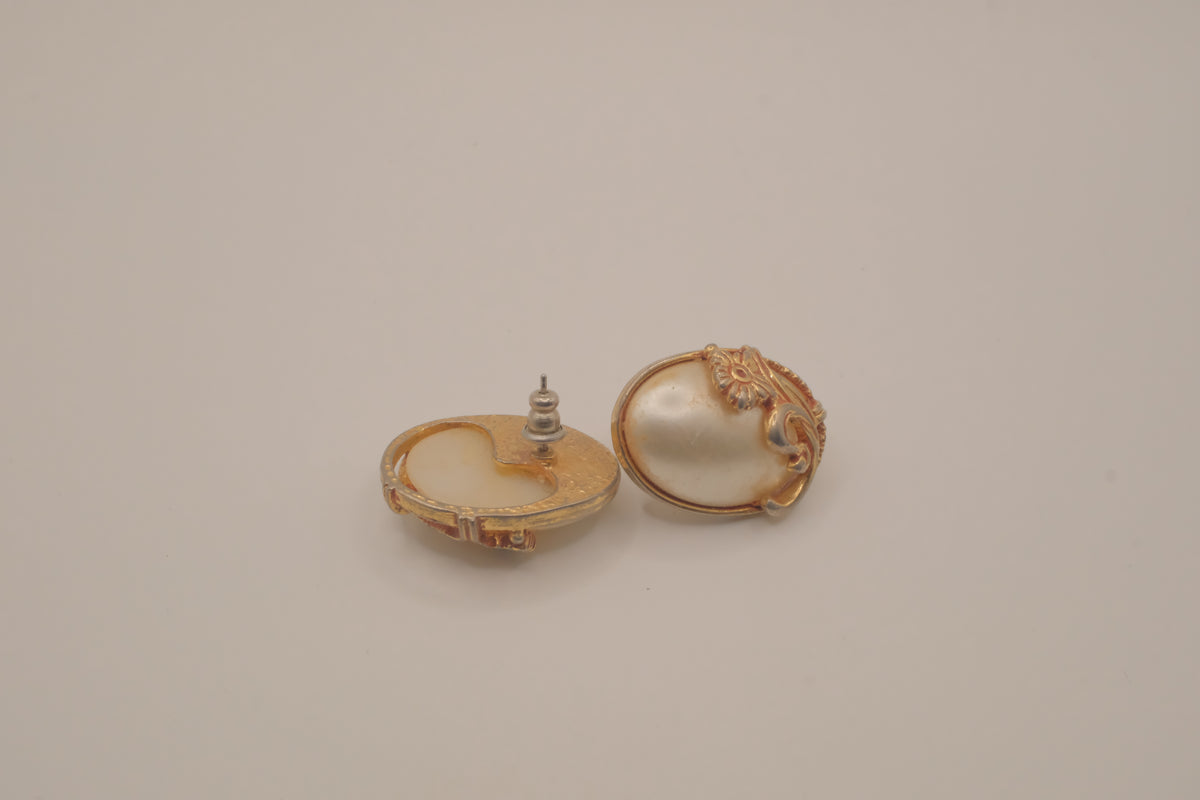 Vintage Lustrous Filigree faux Pearl Earrings