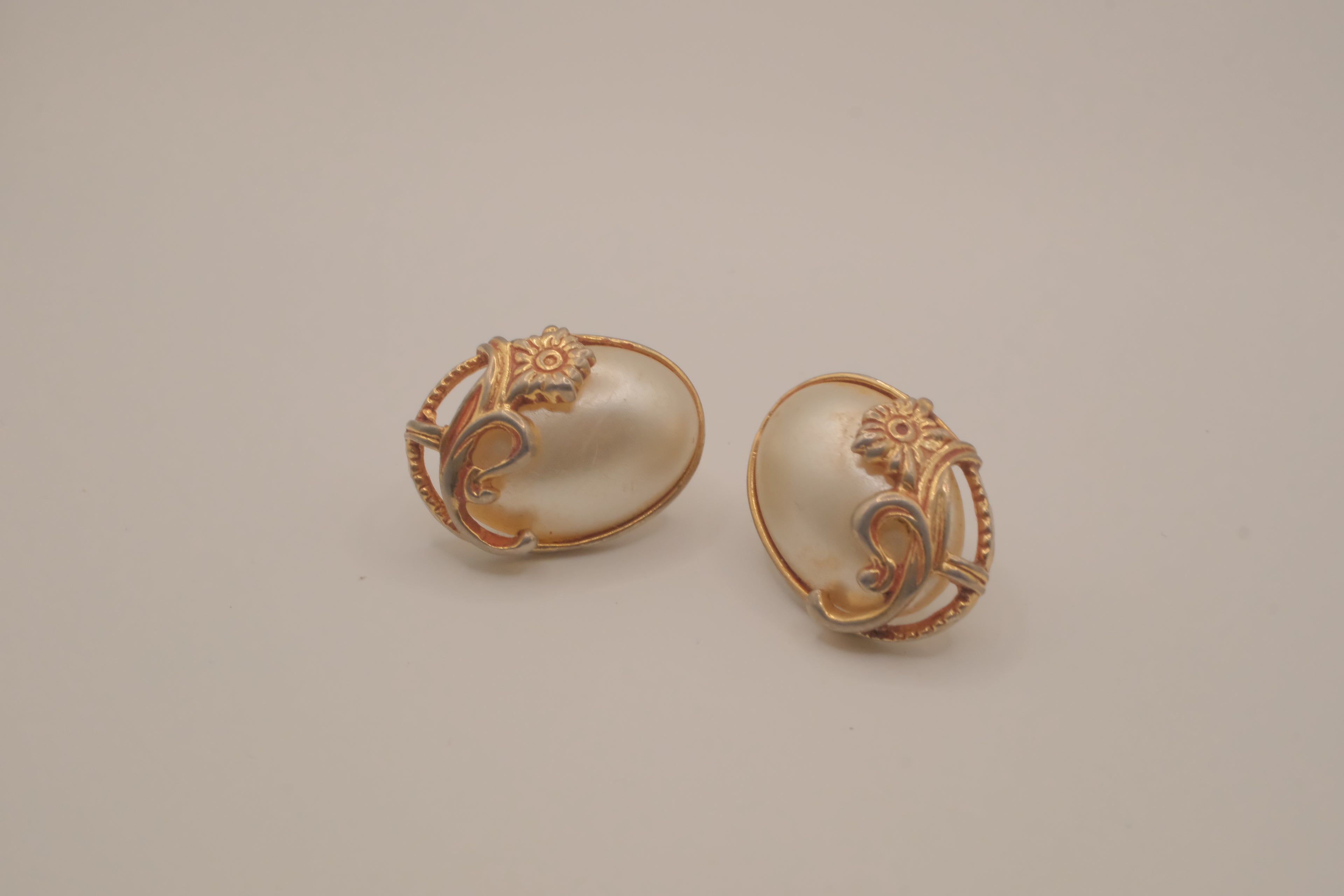 Vintage Lustrous Filigree faux Pearl Earrings