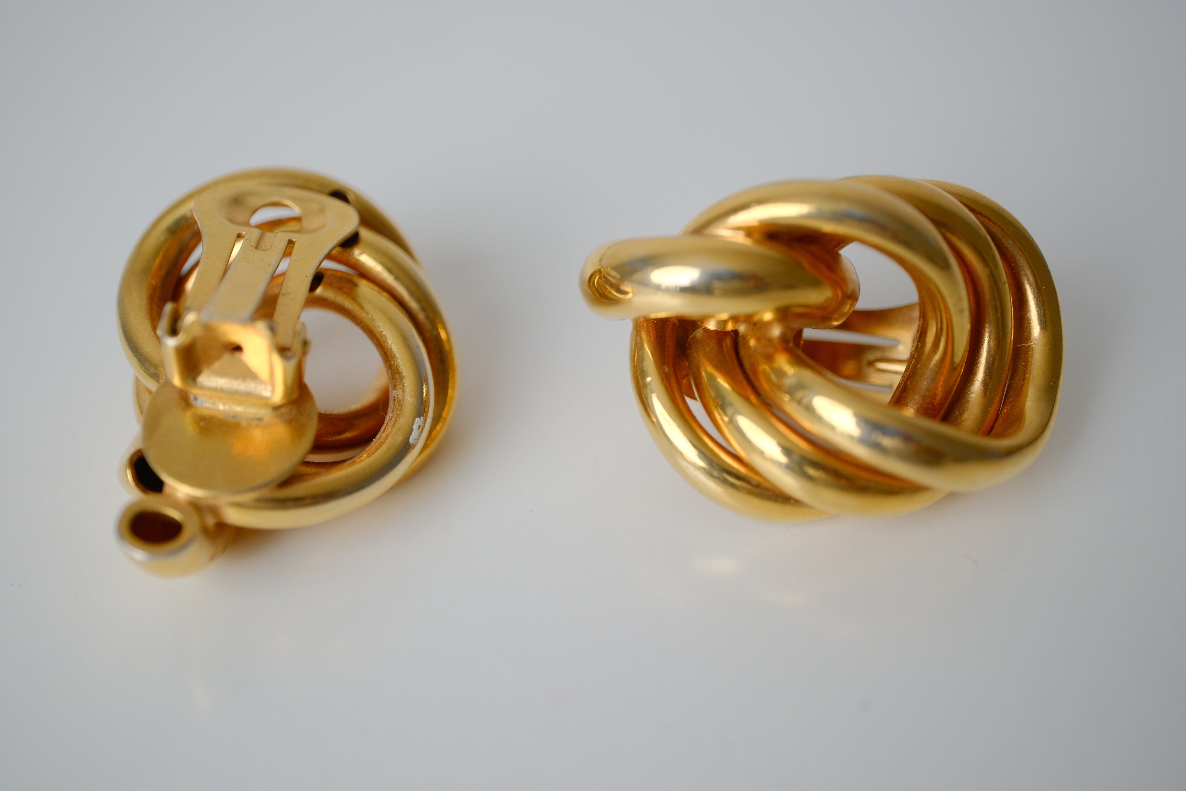Vintage Gold Tone knot clip-on earrings