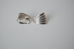 Vintage ribbed clip-on earrings