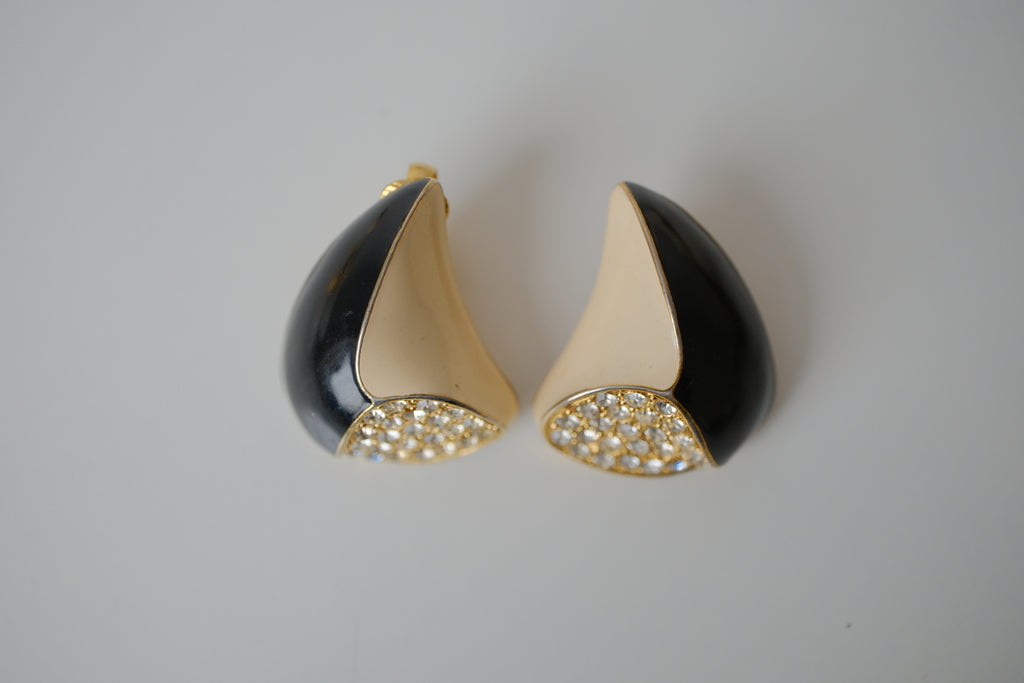 Vintage Black & Cream enamel clip-on earrings