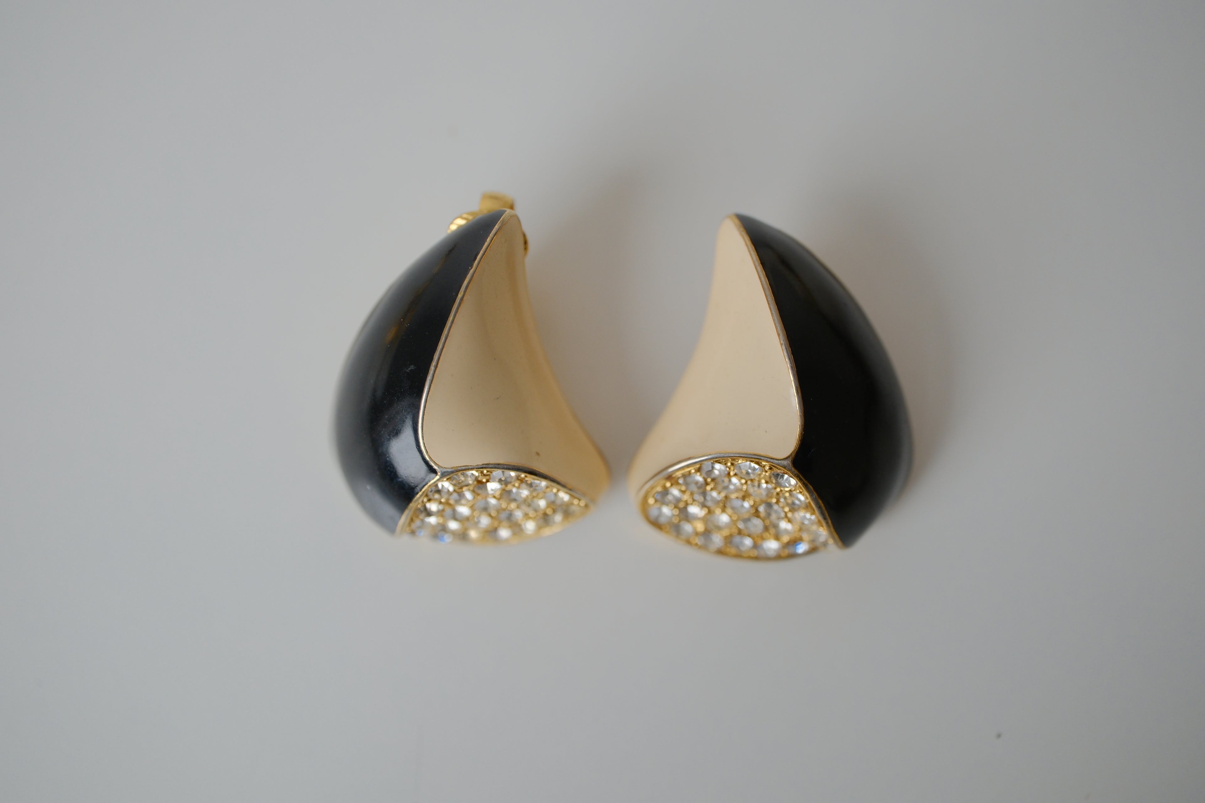 Vintage Black & Cream enamel clip-on earrings