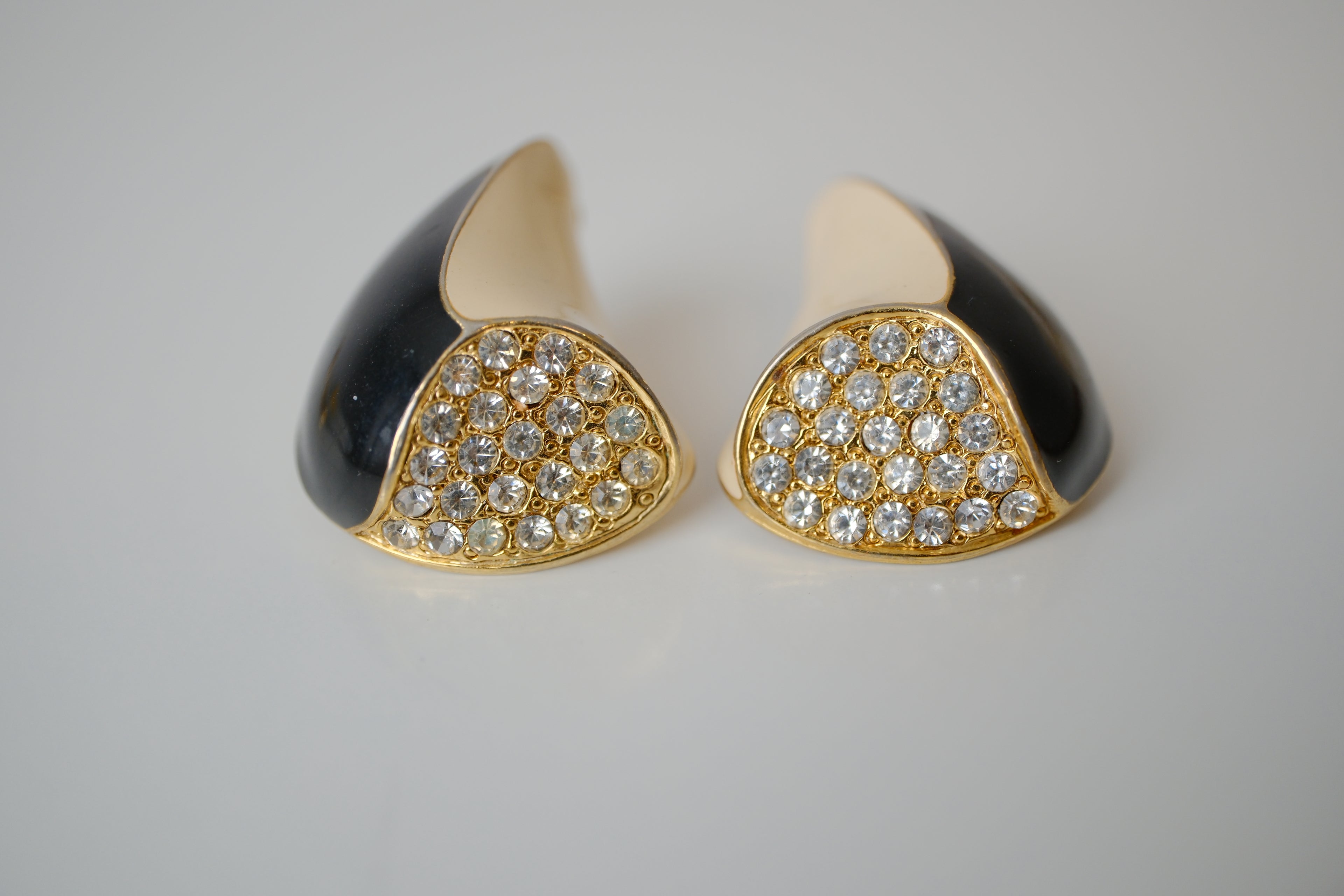 Vintage Black & Cream enamel clip-on earrings