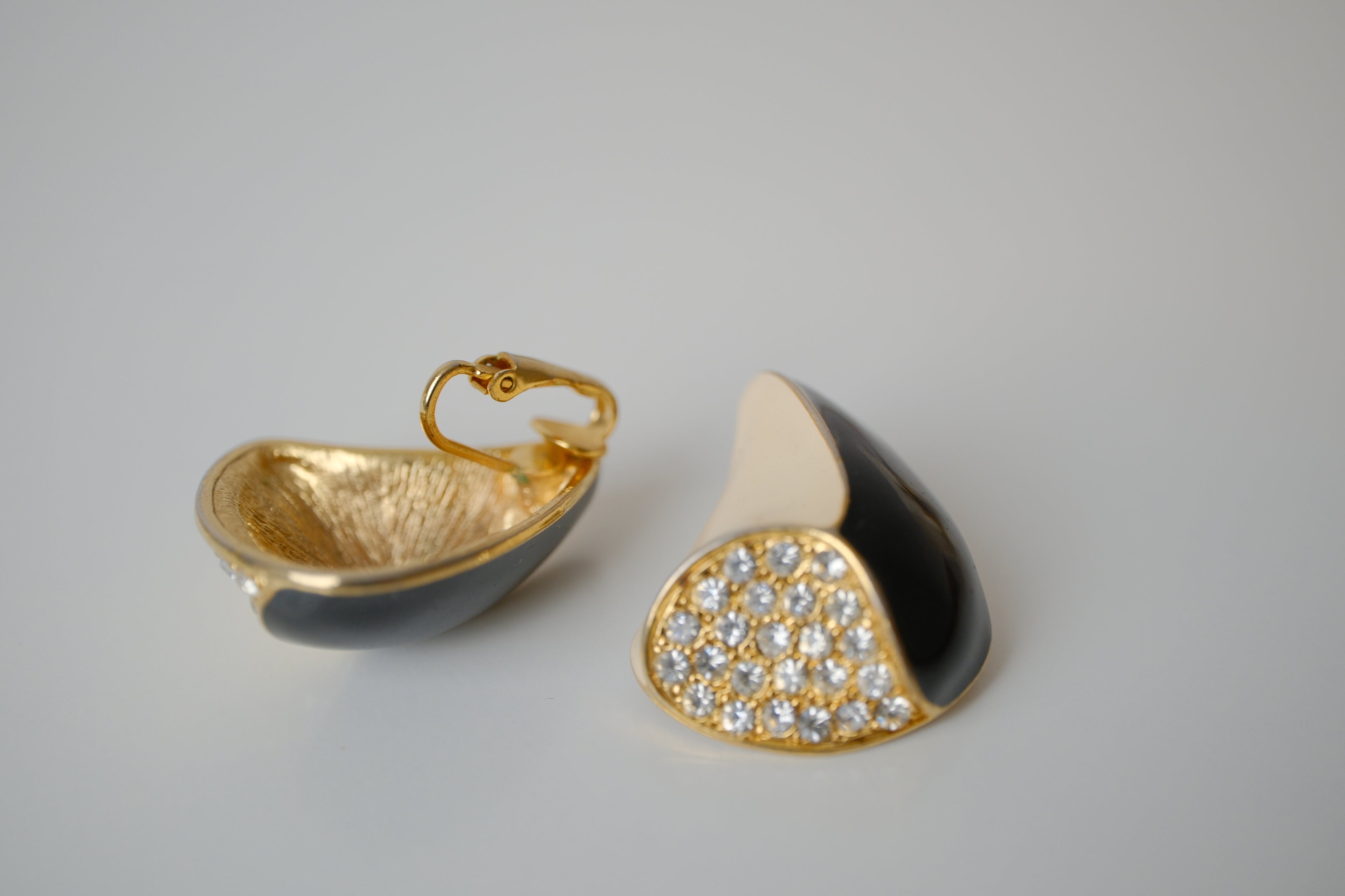 Vintage Black & Cream enamel clip-on earrings