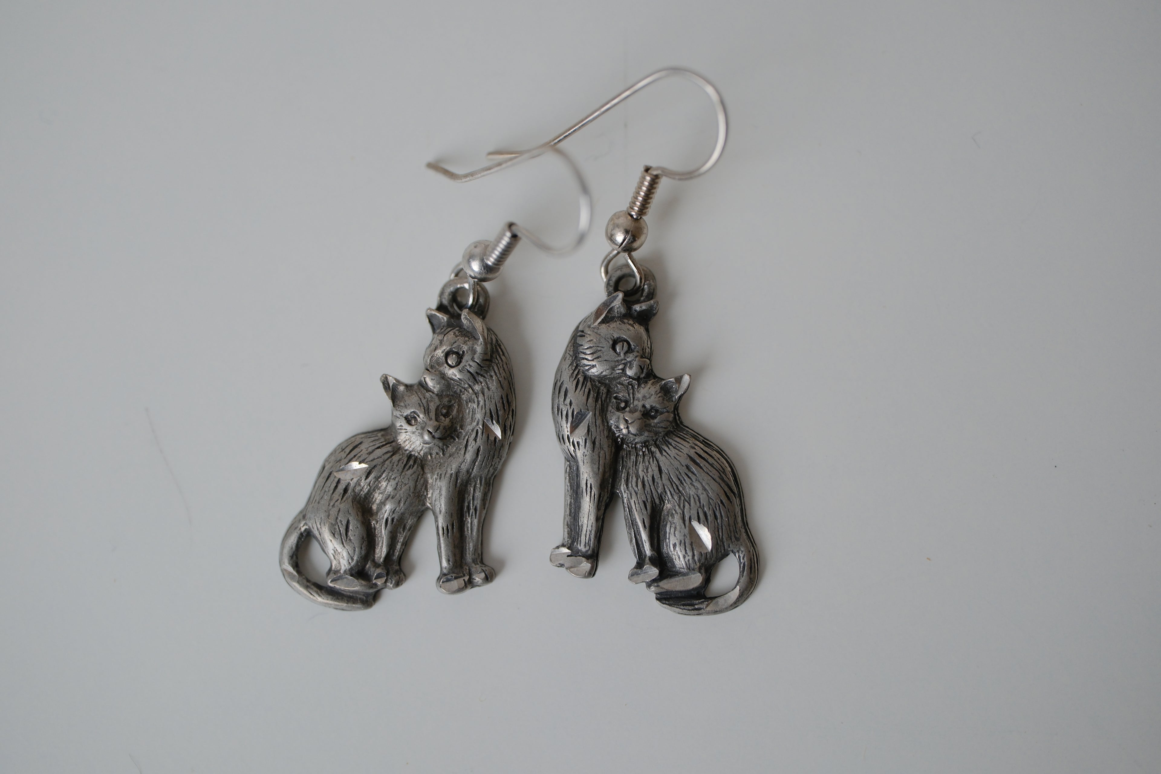 Vintage Cat & Kitten Pewter dangle earrings
