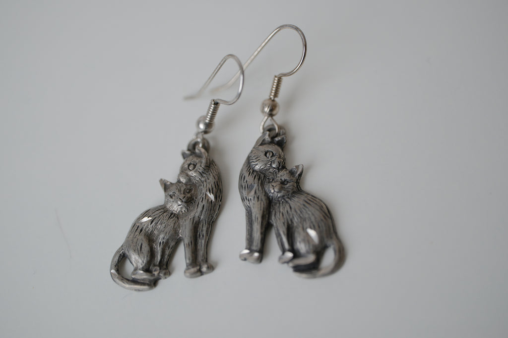 Vintage Cat & Kitten Pewter dangle earrings