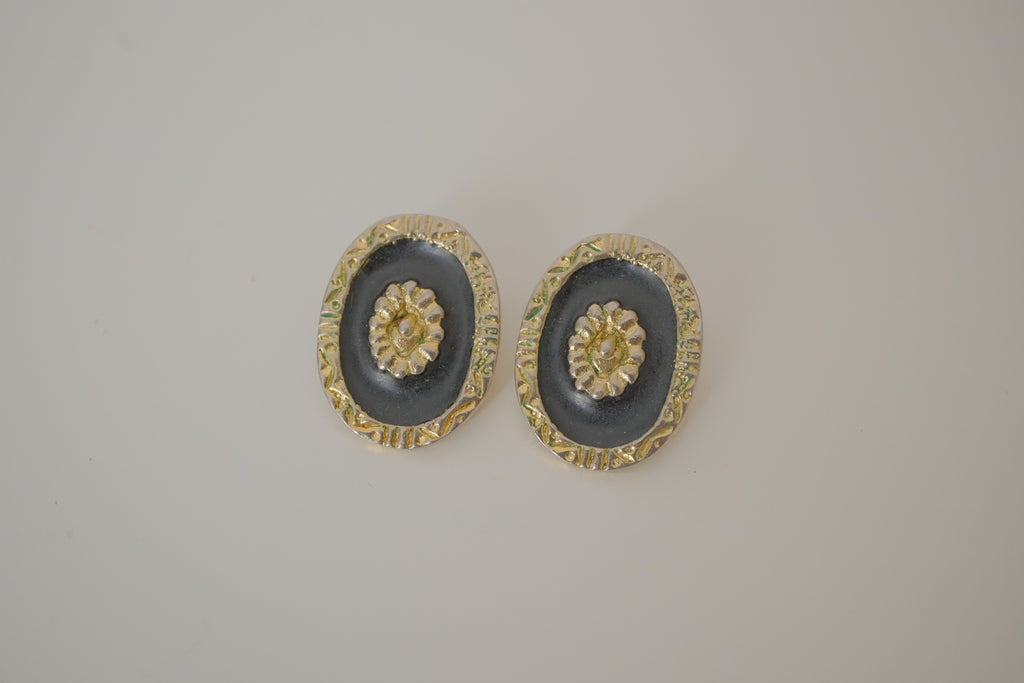 Vintage black and gold oval clip-on earrings