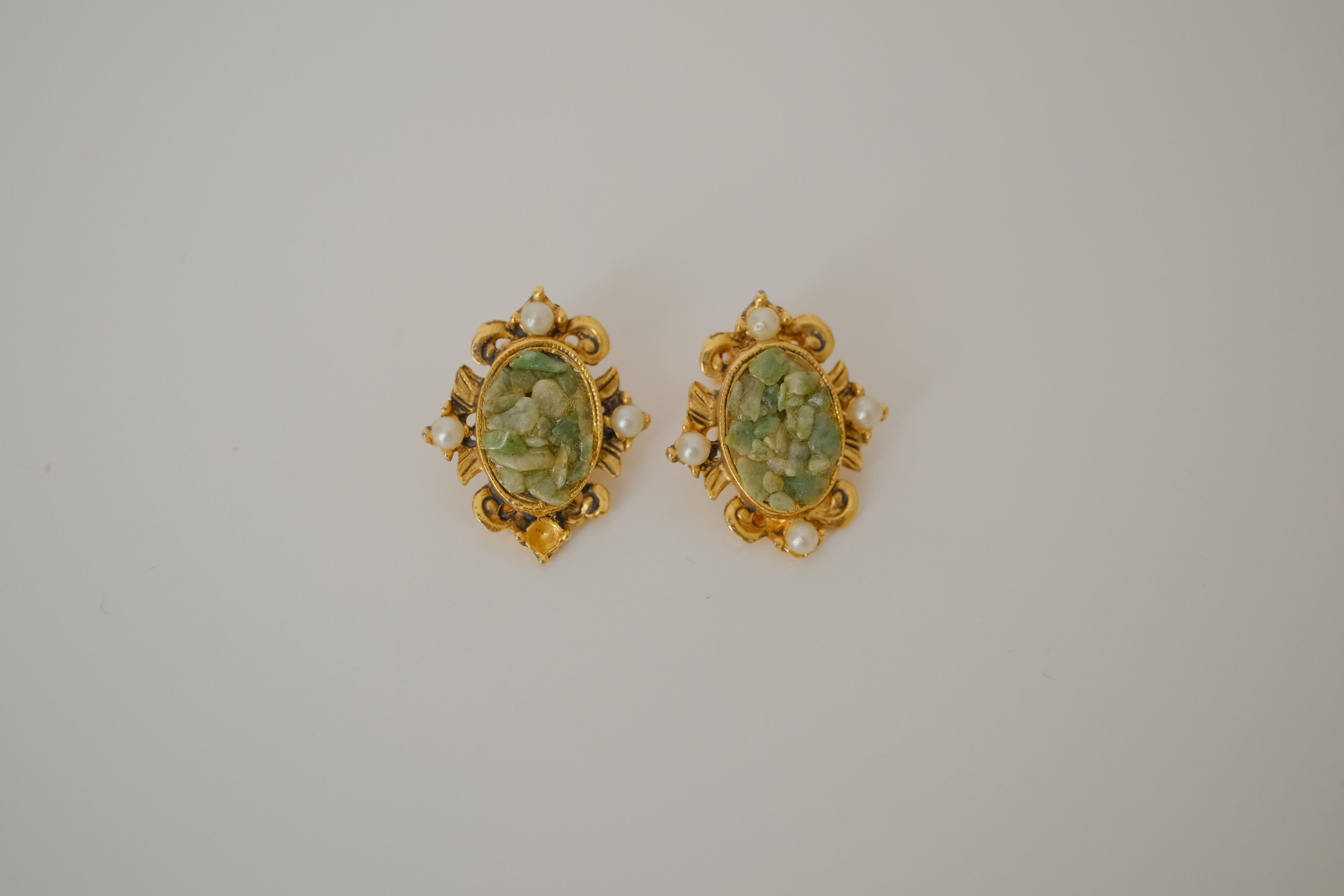 Vintage crushed Jade clip-on earring