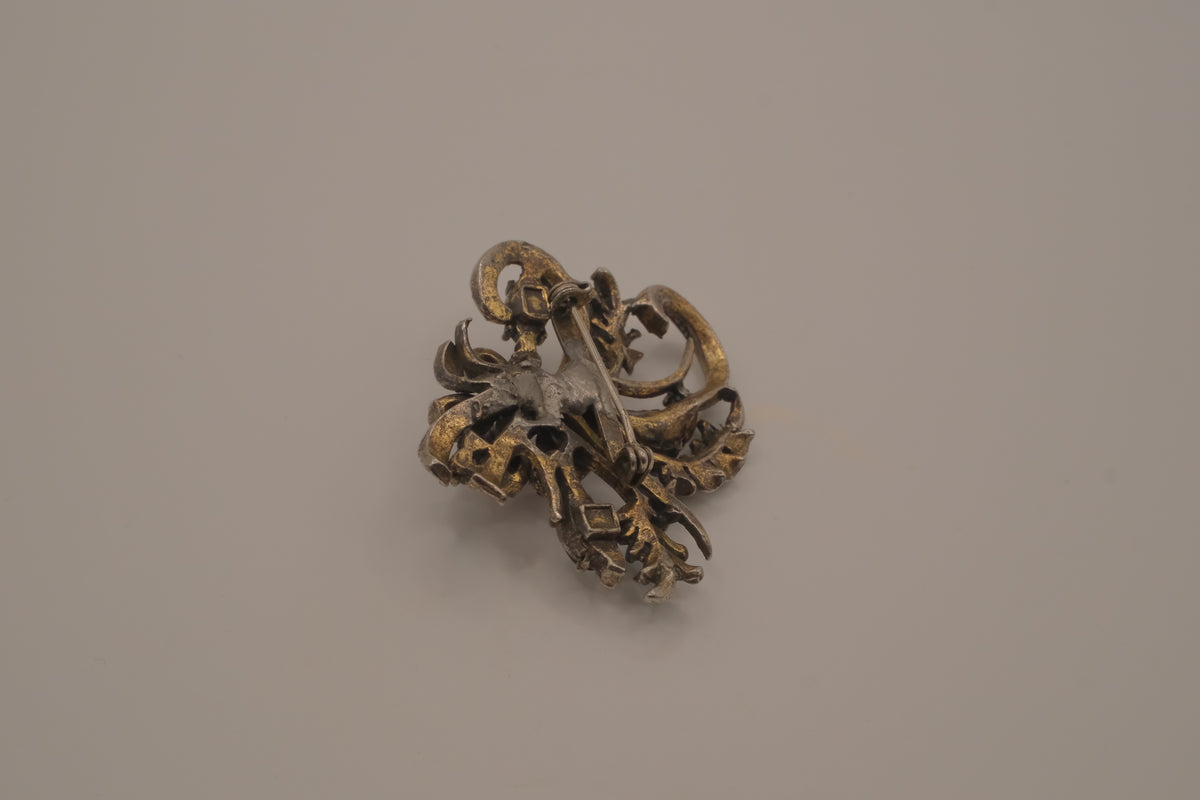 Vintage Coro 1940s floral brooch
