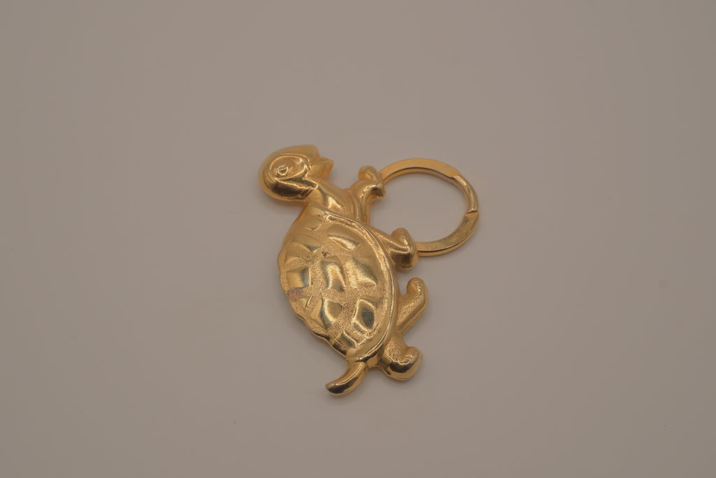 Vintage gold-toned turtle brooch