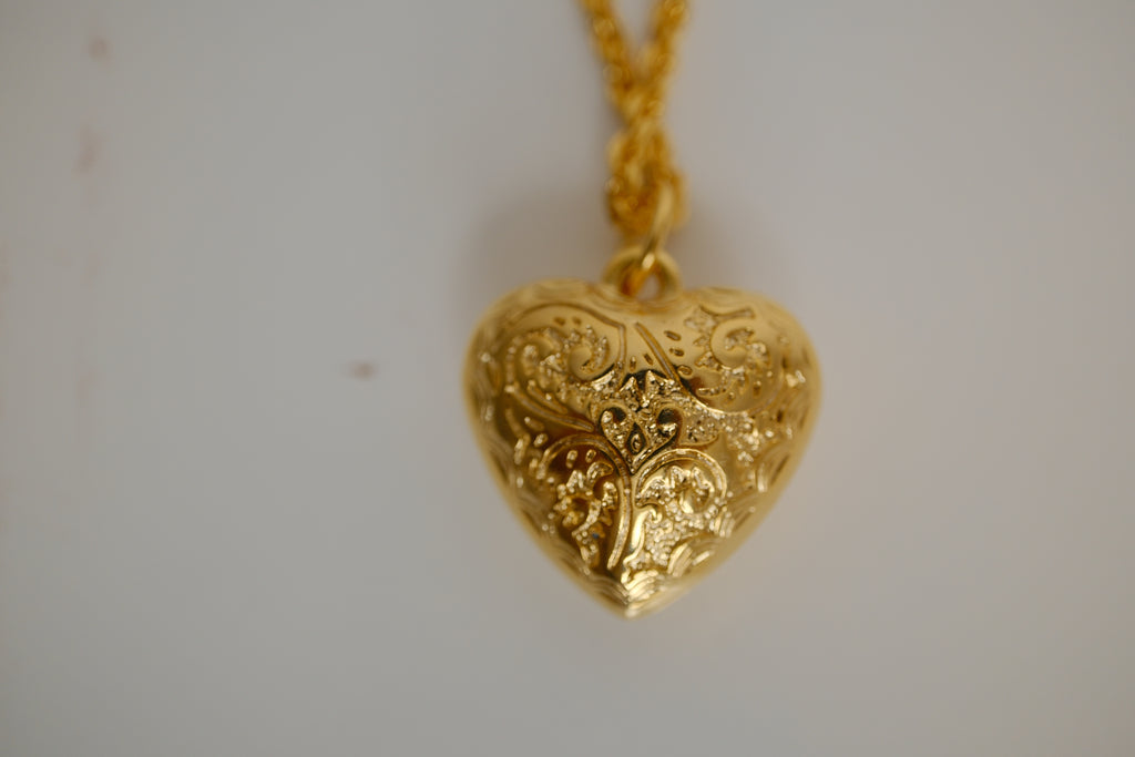 Vintage Gold Floral Heart Pendant Necklace