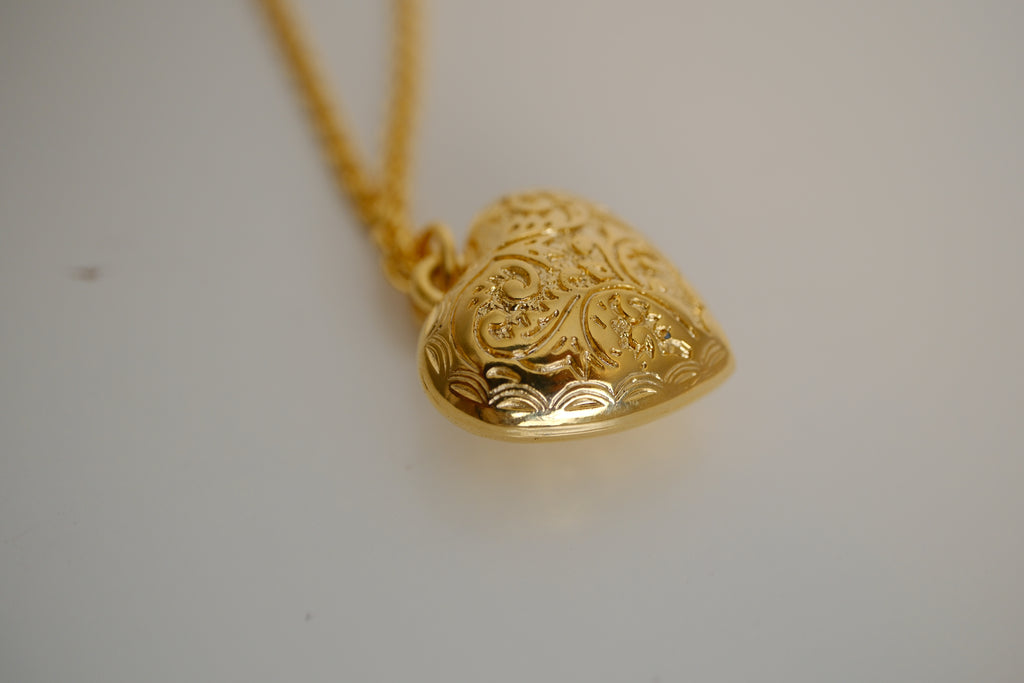 Vintage Gold Floral Heart Pendant Necklace