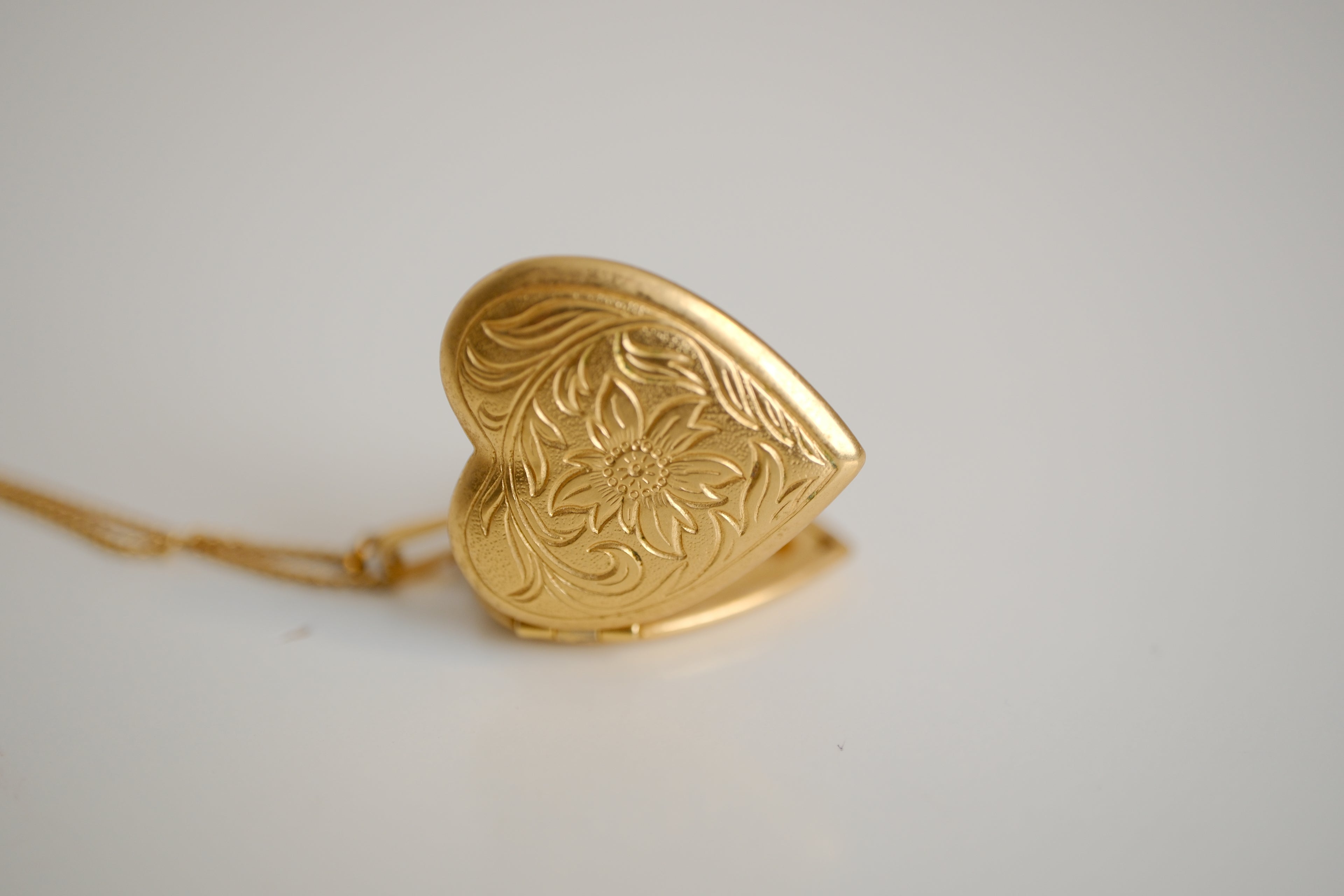 Gold toned Heart-shaped locket necklace