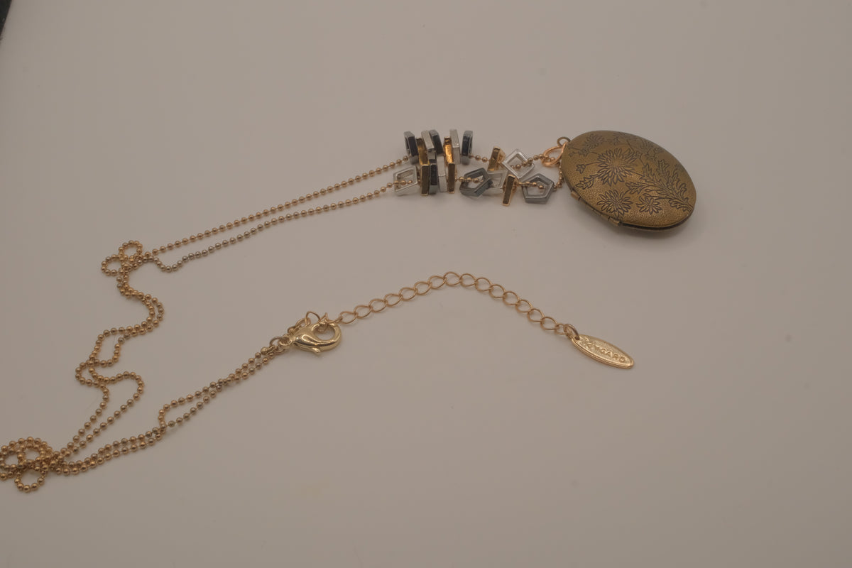 Antique brass-finished floral oval locket necklace&nbsp;