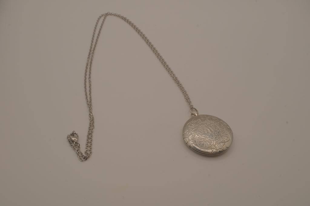 Vintage butterfly floral locket necklace