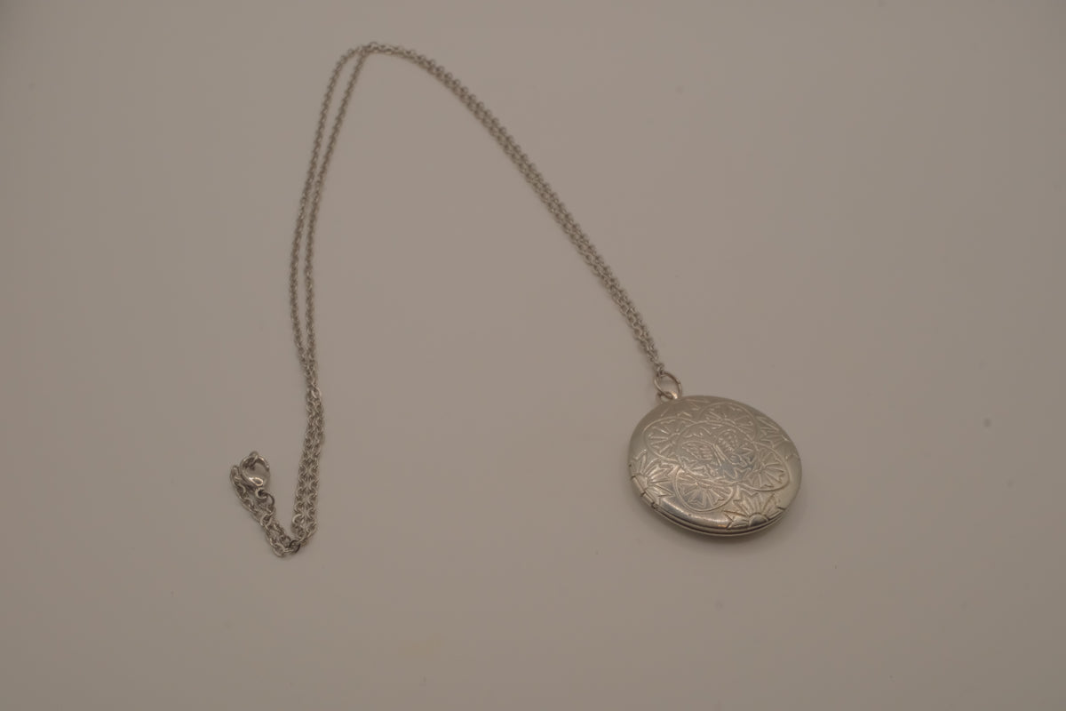 Vintage butterfly floral locket necklace