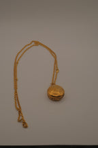 Vintage Gold Scrollwork 4-photo folding locket necklace