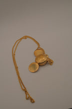 Vintage Gold Scrollwork 4-photo folding locket necklace