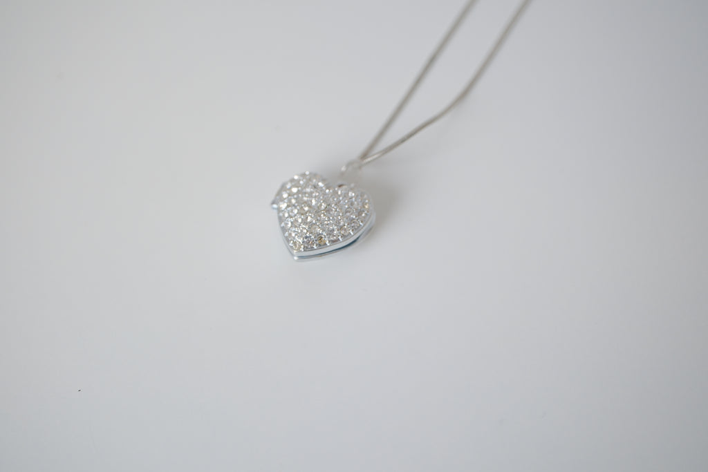 Vintage Avon Heart Locket necklace