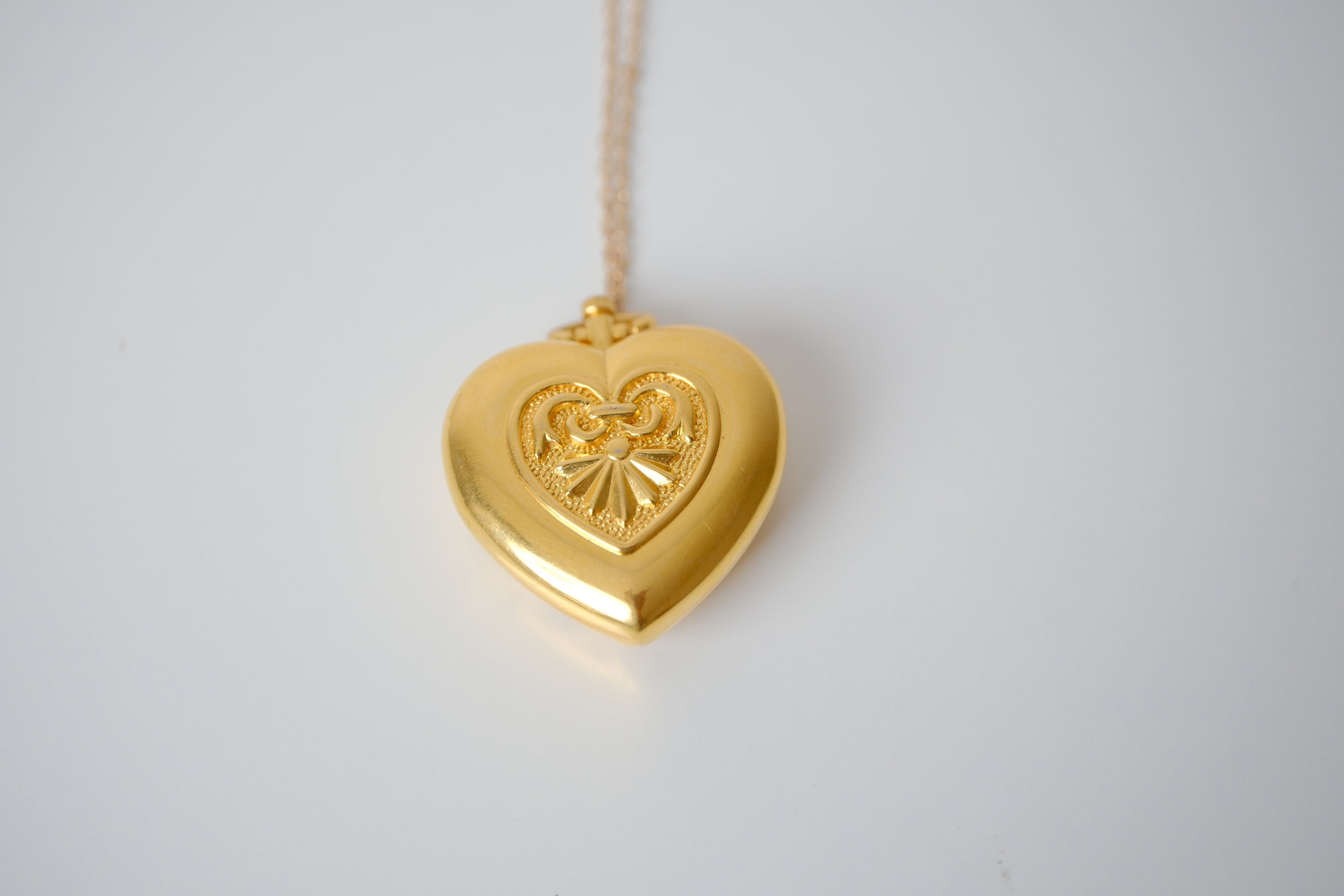 Movt Japan Gold-tone heart watch pendant necklace