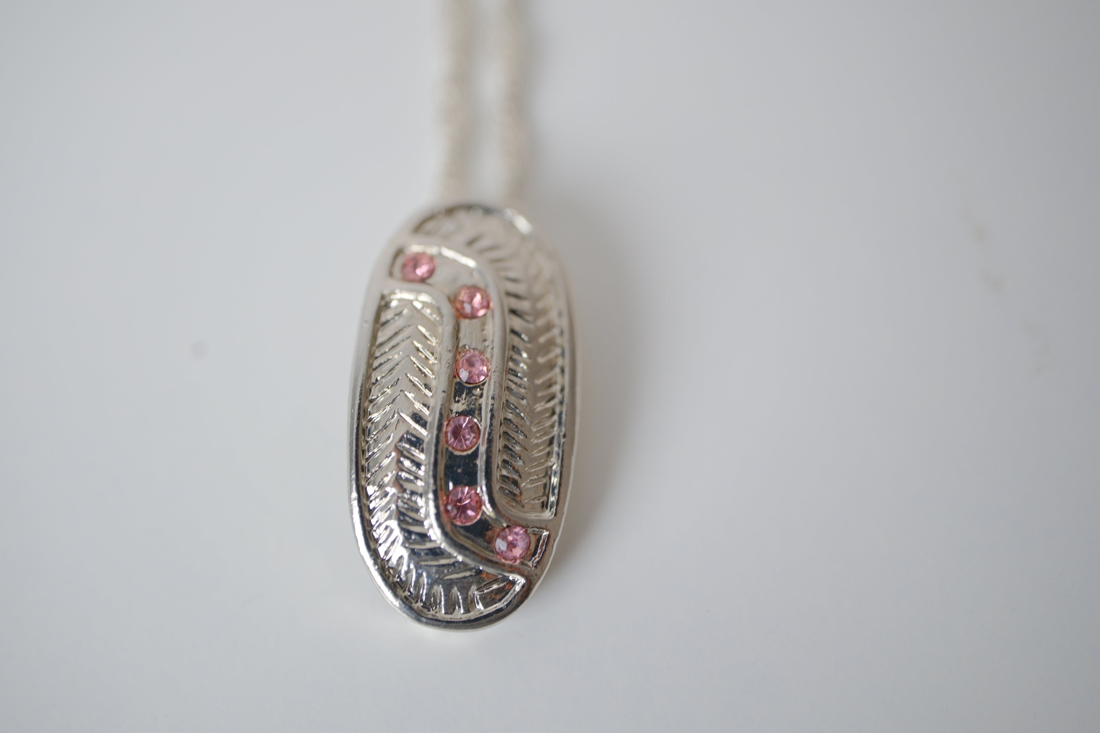 Ma Bella Silver tone delicate Pink rinestones necklace