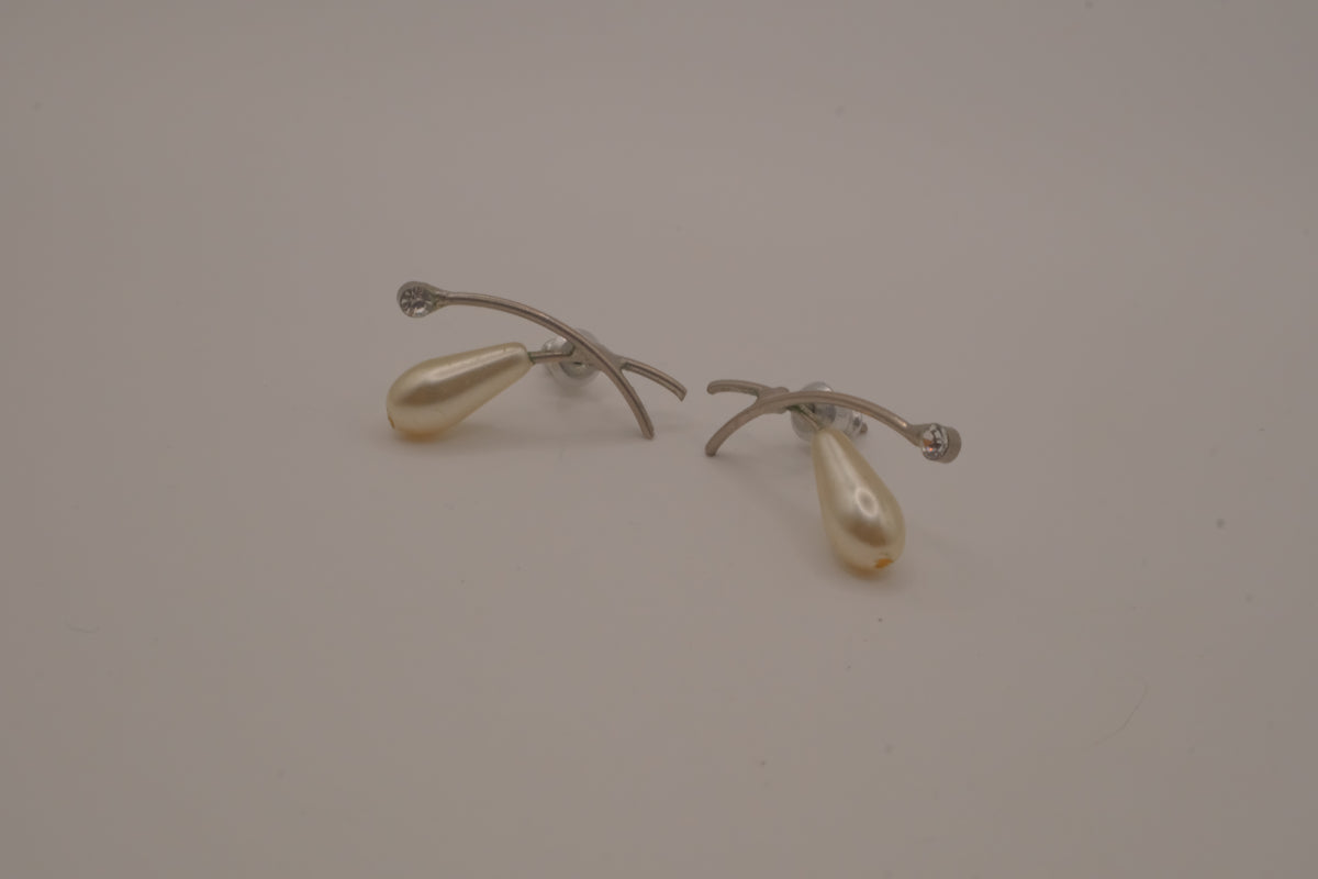 Modernist faux pearl drop earrings