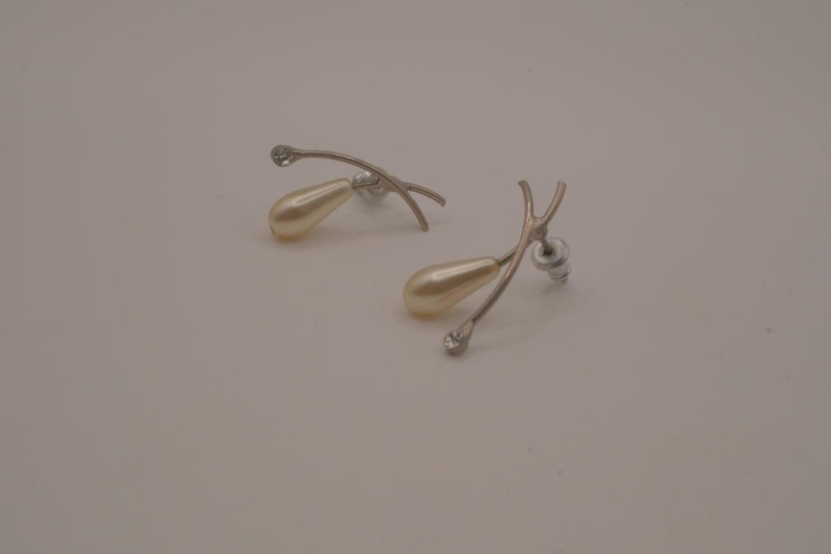 Modernist faux pearl drop earrings