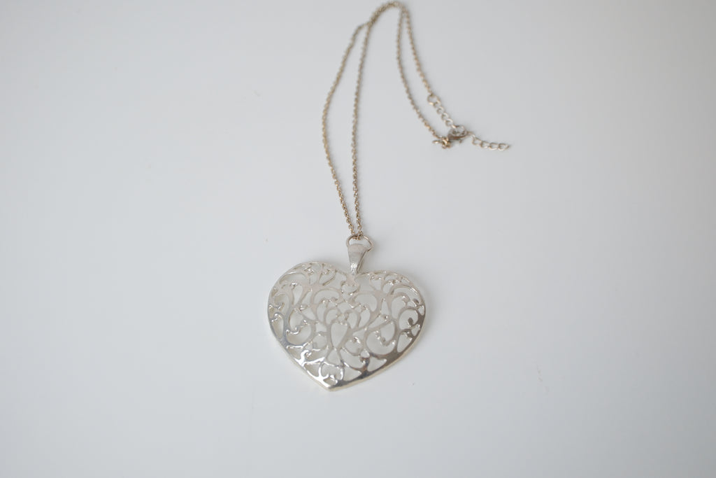 Silver-tone Large filigree heart pendant necklace