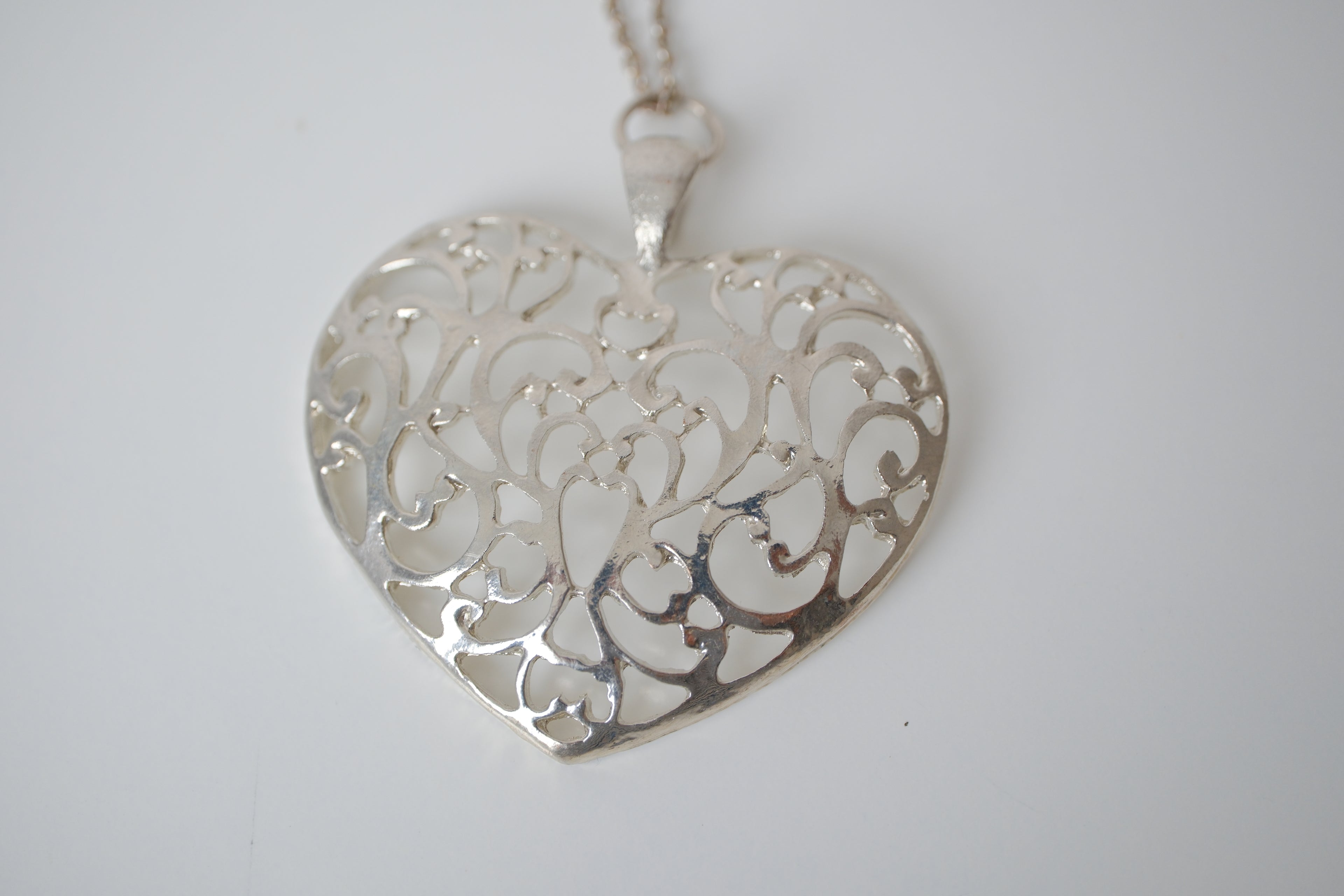Silver-tone Large filigree heart pendant necklace