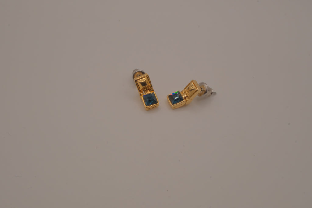 Vintage Geometric stacked-square stud earrings