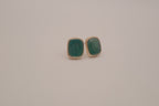 Vintage cushion-cut green cabochon stud earrings&nbsp;