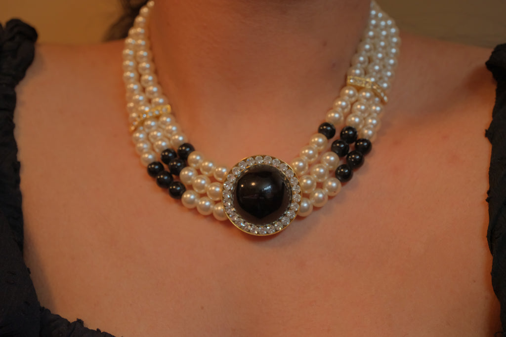Vintage multi-strand faux pearl statement choker