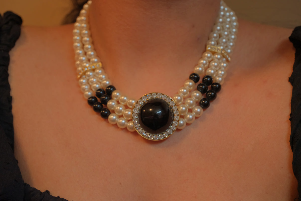Vintage multi-strand faux pearl statement choker