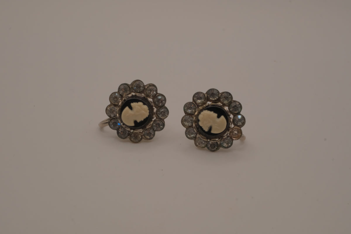 Vintage Silver Cameo screw-back earrings