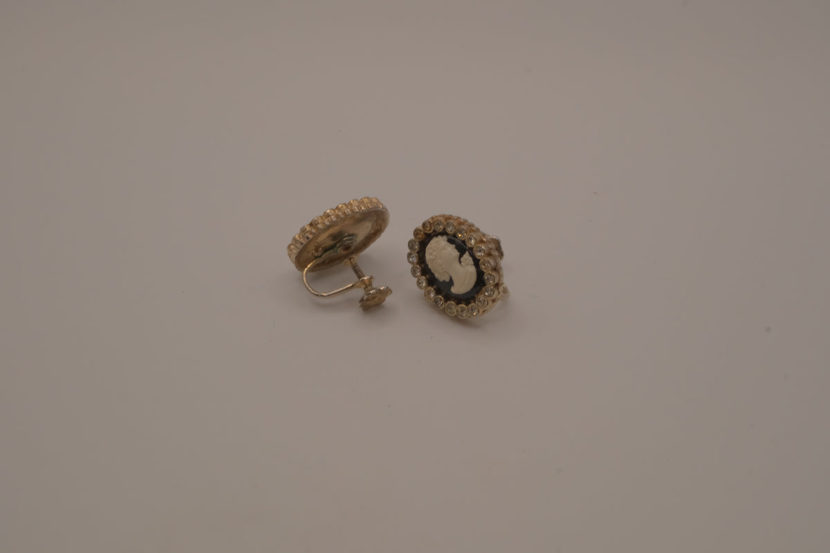 Vintage Gold Cameo screw-back earrings
