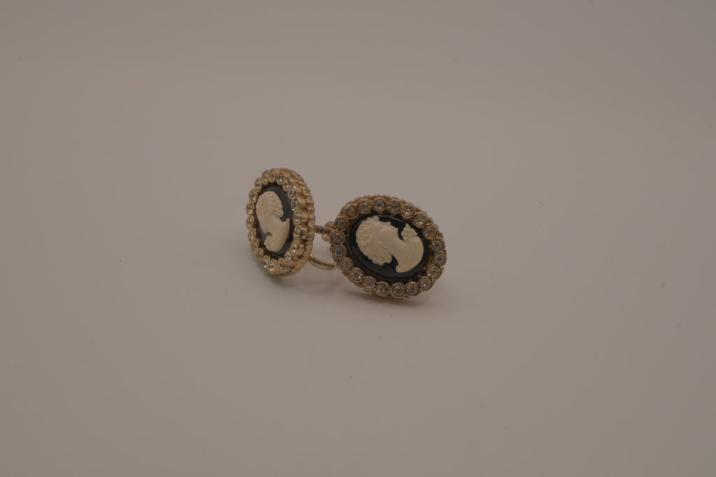 Vintage Gold Cameo screw-back earrings