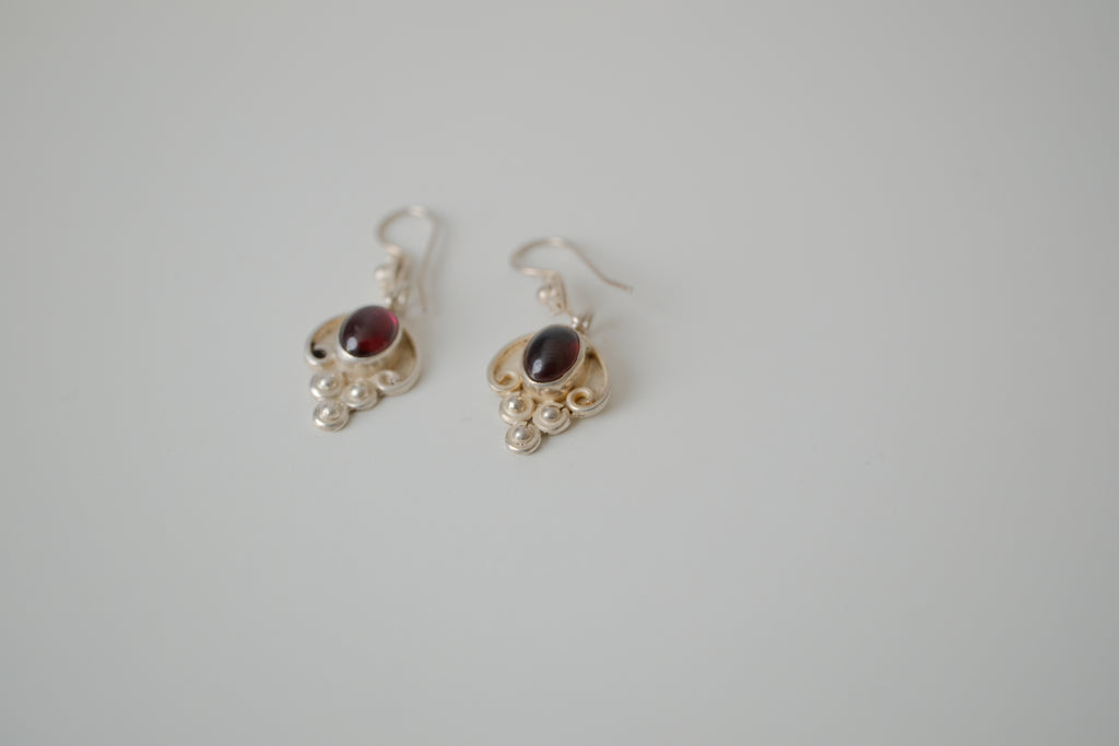 Vintage Sterling silver Garnet dangle earrings