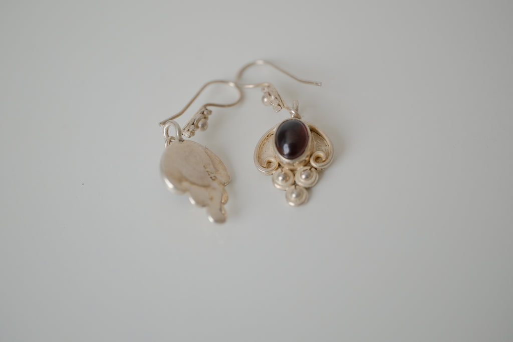 Vintage Sterling silver Garnet dangle earrings