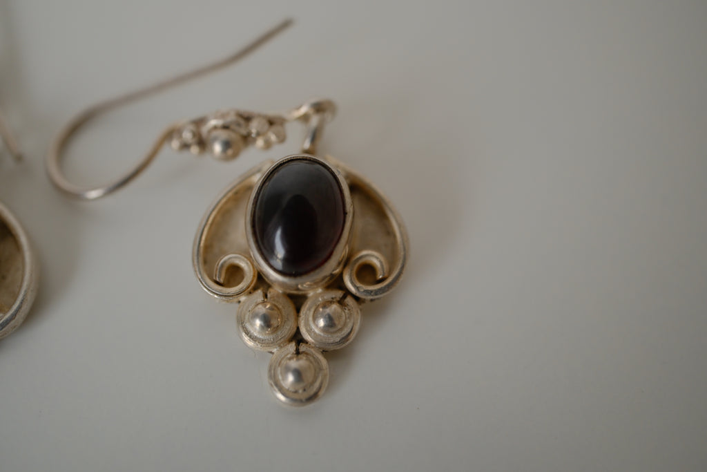 Vintage Sterling silver Garnet dangle earrings