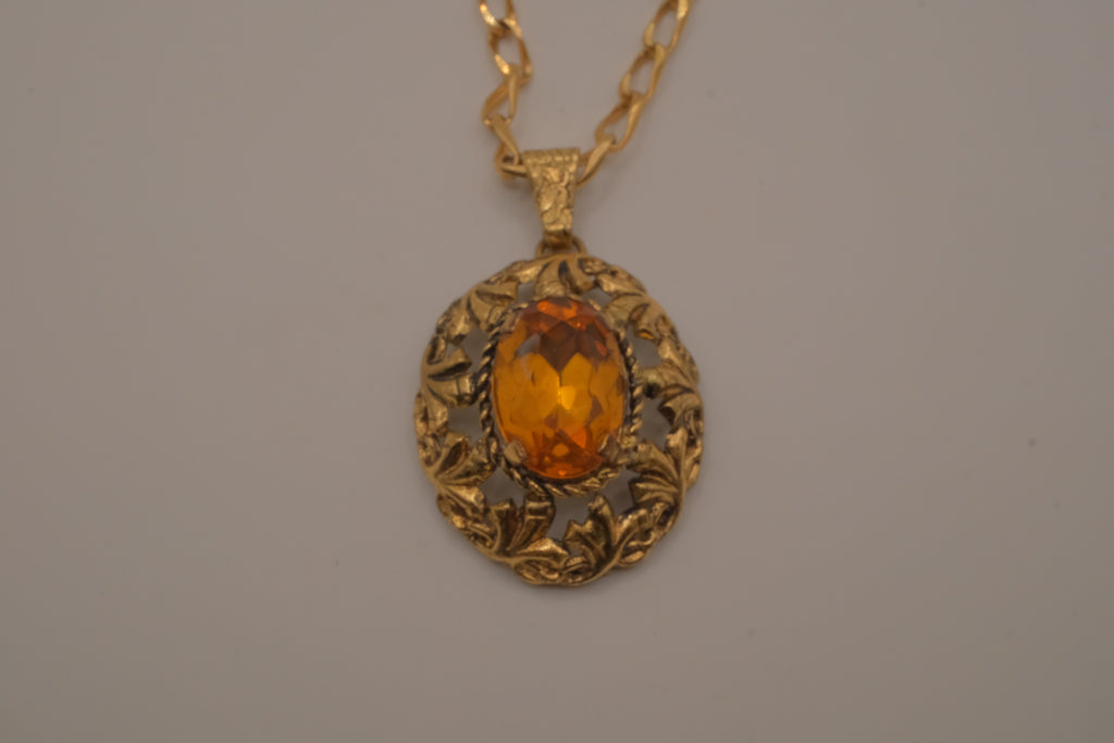 Vintage Amber stone gold necklace