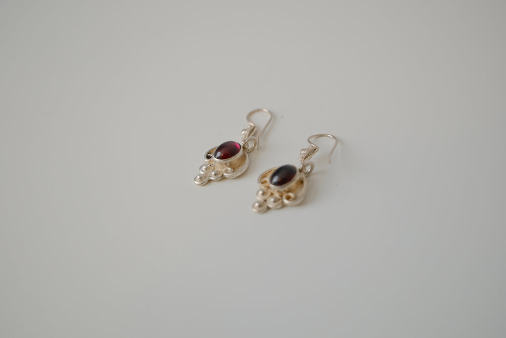 Vintage Sterling silver Garnet dangle earrings